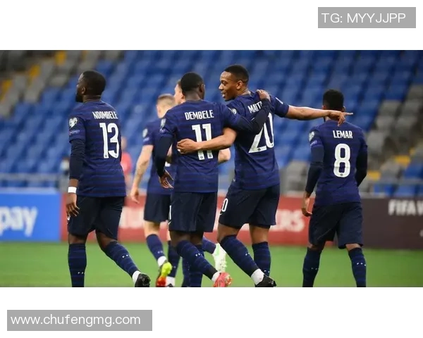 德国足球大个球星实力排名解析：从诺伊尔到基米希的身高优势