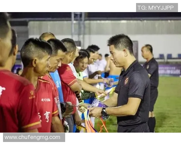 章丘足球球星崛起之路：从草根到顶级赛场的奋斗历程